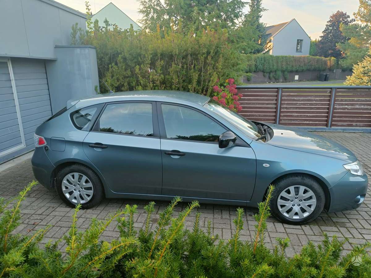 Subaru Impreza, Хэтчбек