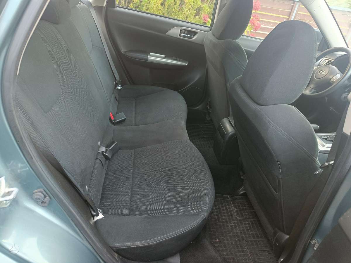 Subaru Impreza - 10