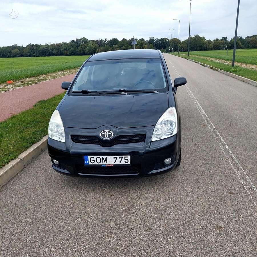 Toyota Corolla Verso - 1
