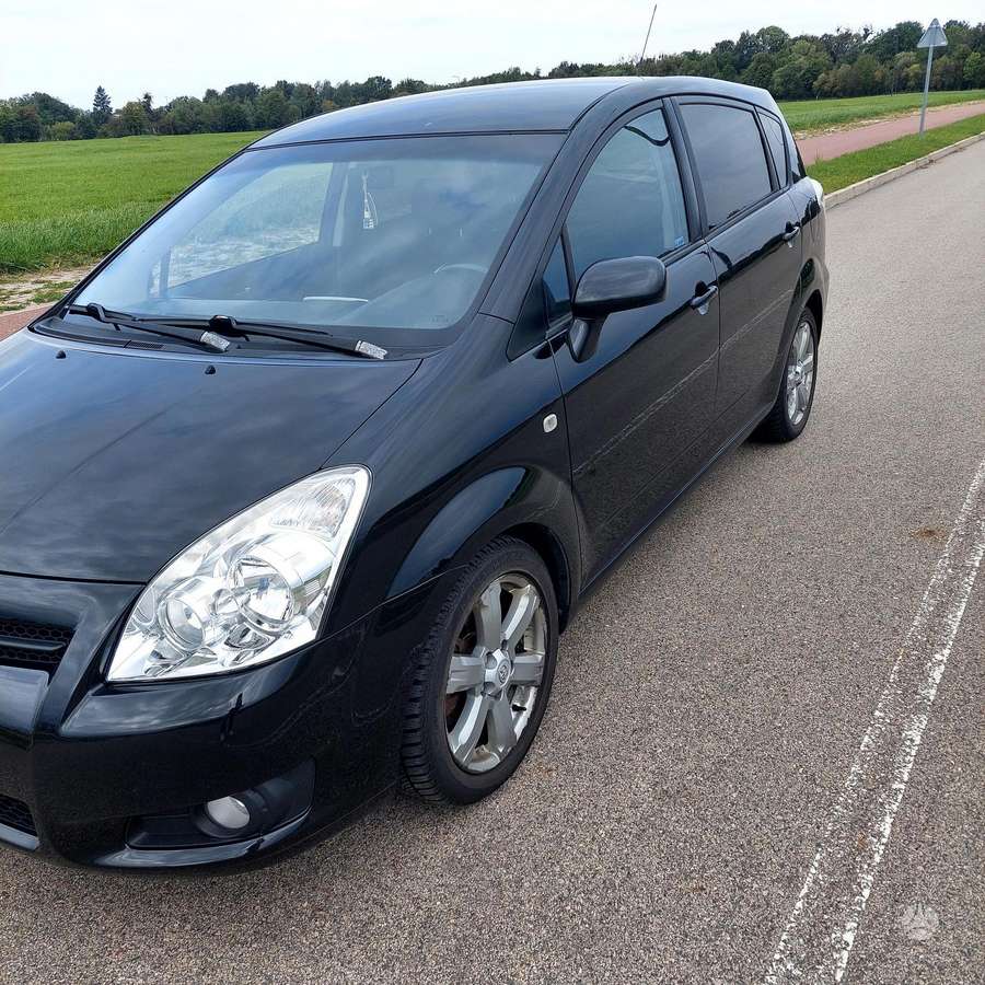 Toyota Corolla Verso - 2