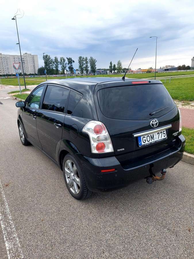 Toyota Corolla Verso - 3