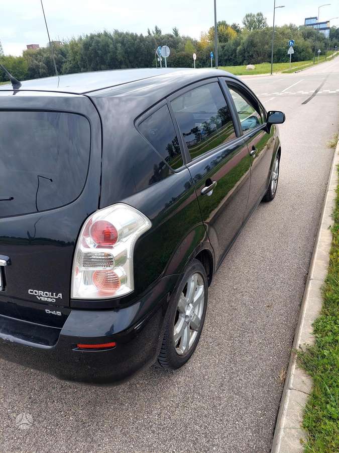Toyota Corolla Verso - 5