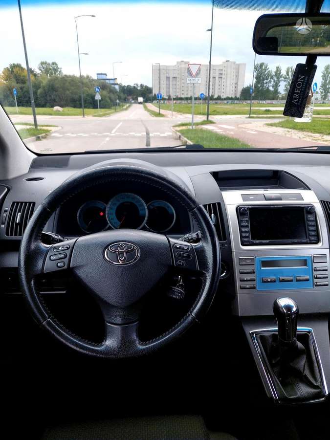 Toyota Corolla Verso - 9