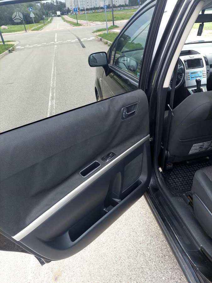 Toyota Corolla Verso - 11