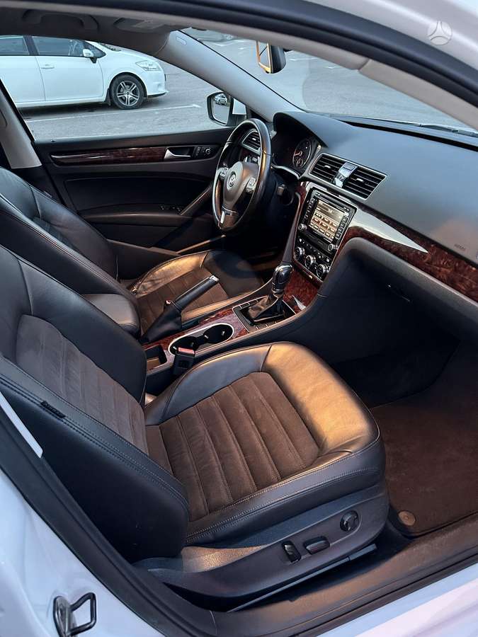 Volkswagen Passat - 12