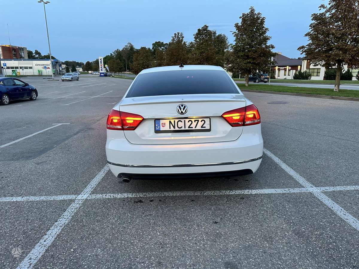 Volkswagen Passat - 2