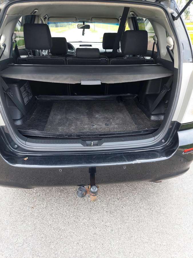 Toyota Corolla Verso - 12