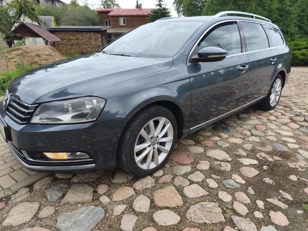 Volkswagen Passat - 2