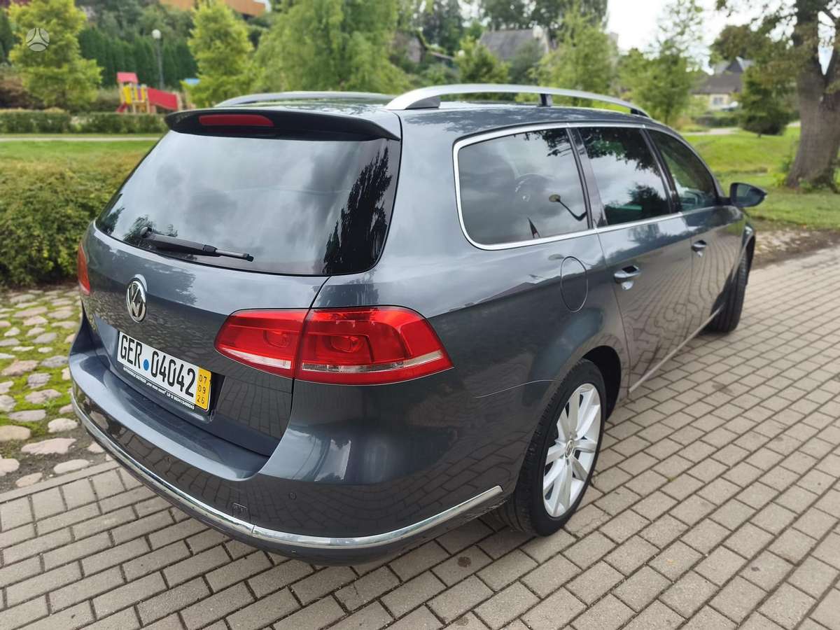 Volkswagen Passat - 4