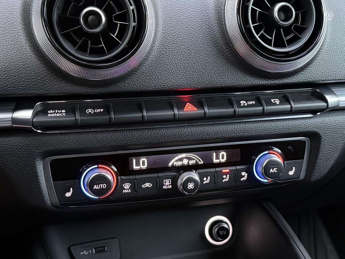 Audi A3, 2.0 l., Седан