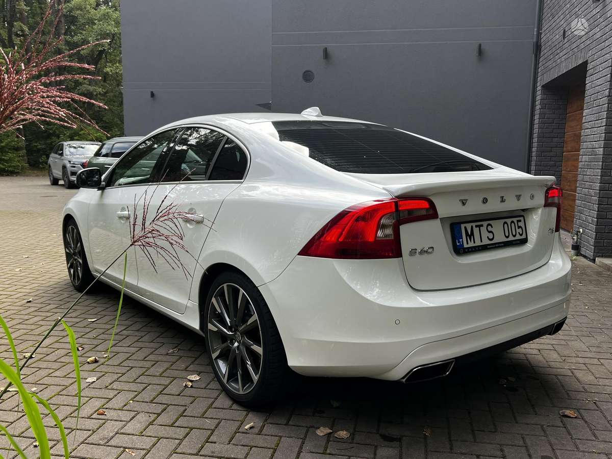 Volvo S60 - 4
