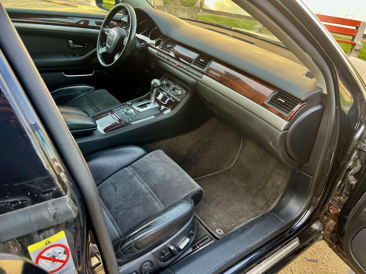 Audi A8, 3.0 l., Седан