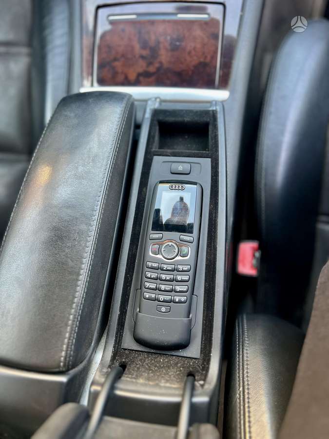 Audi A8, 3.0 l., Седан