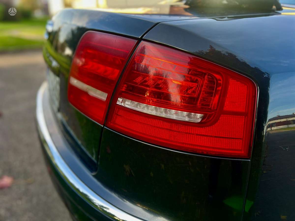 Audi A8, 3.0 l., Седан