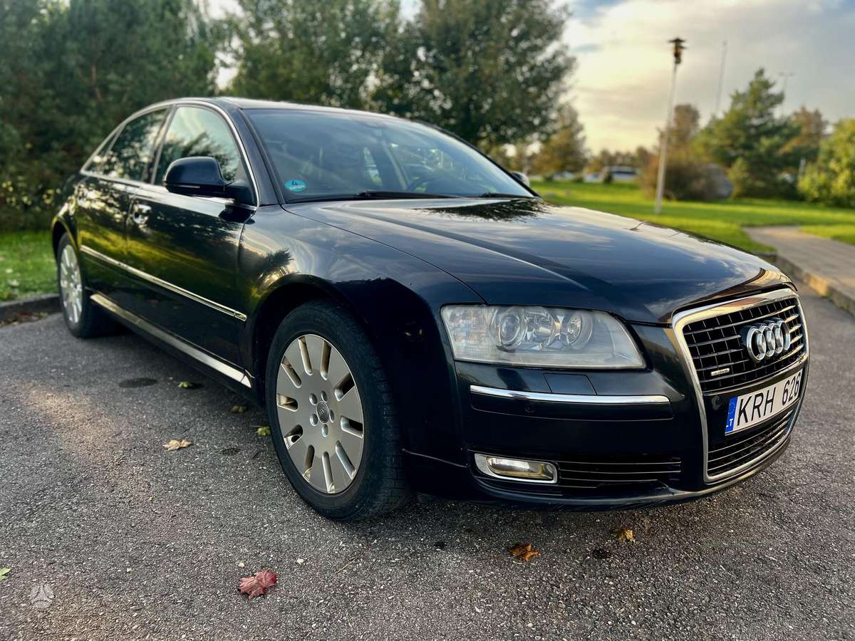 Audi A8 - 4