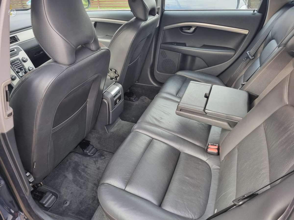 Volvo V70, 2.0 l., Универсал