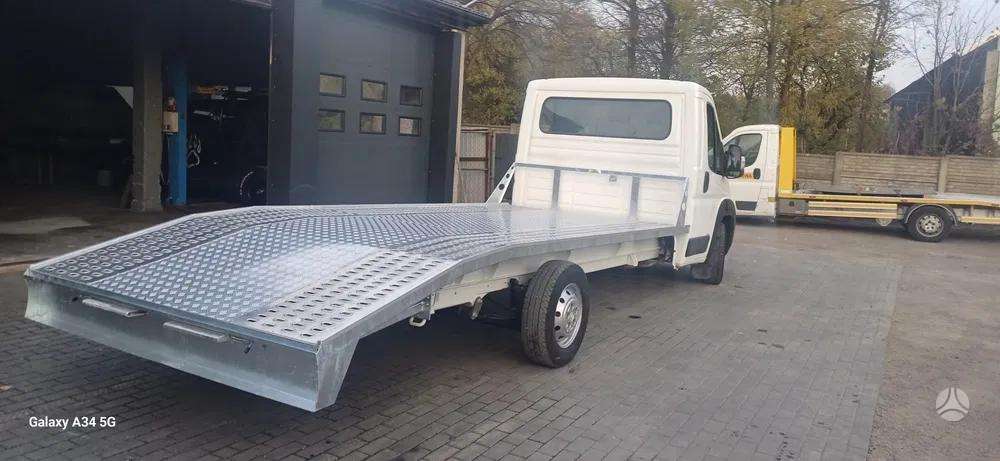 Peugeot Boxer, preču