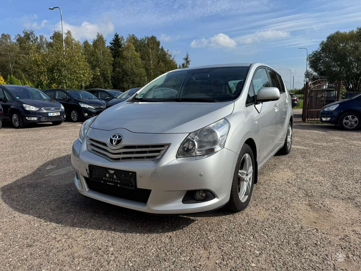Toyota Verso - 2