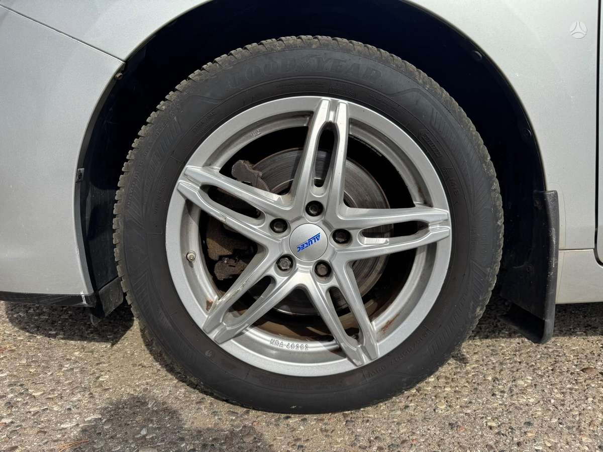Toyota Verso, 2.2 l., Минивэн
