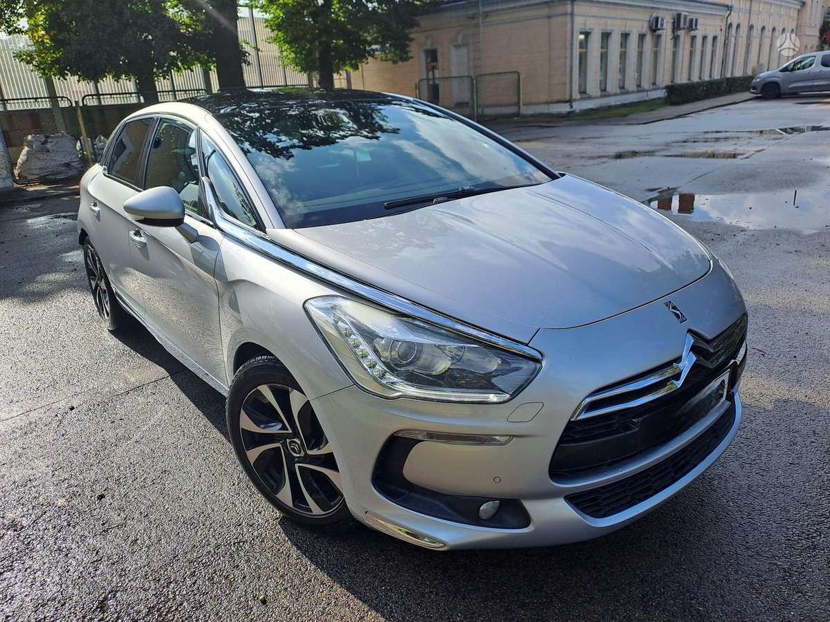 Citroën DS5 - 5