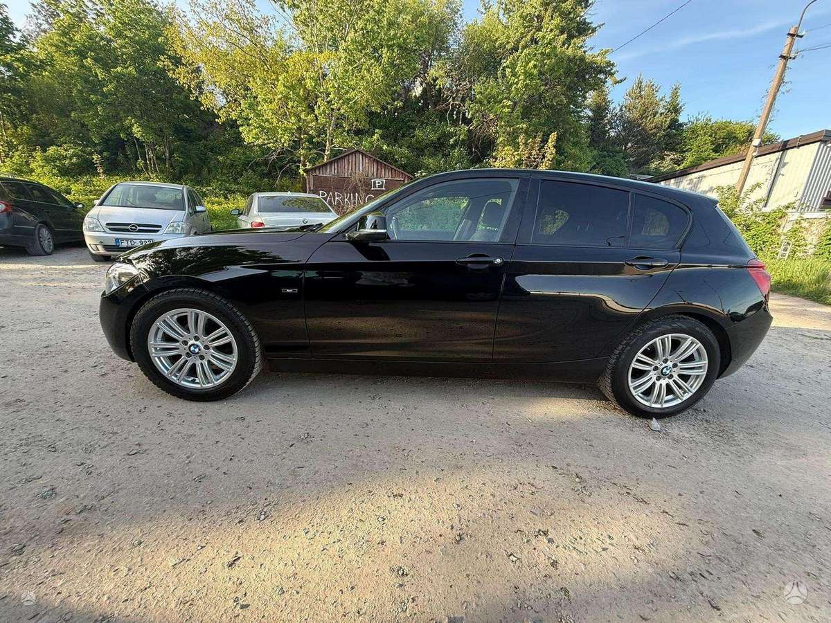 BMW 114, 1.6 l., hatchback