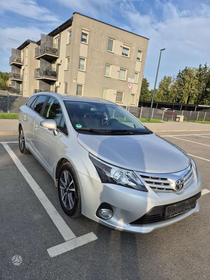 Toyota Avensis - 7