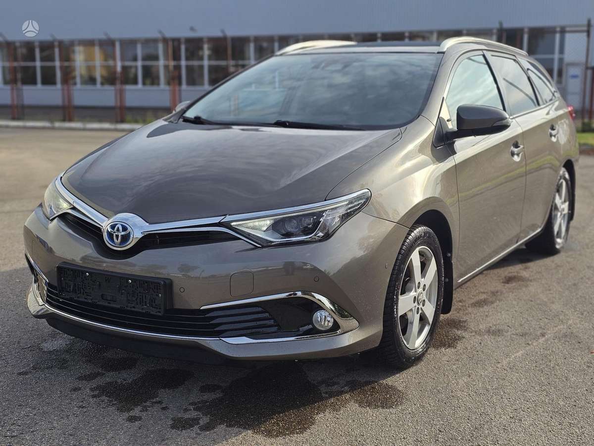 Toyota Auris - 1