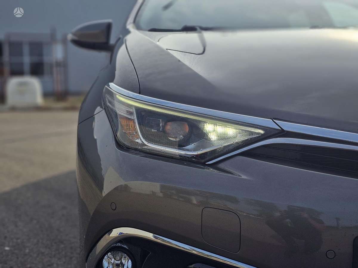 Toyota Auris - 6