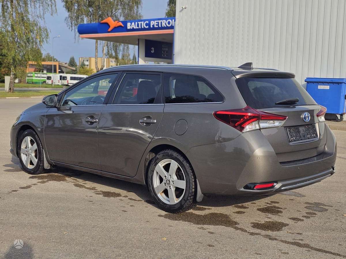 Toyota Auris - 10