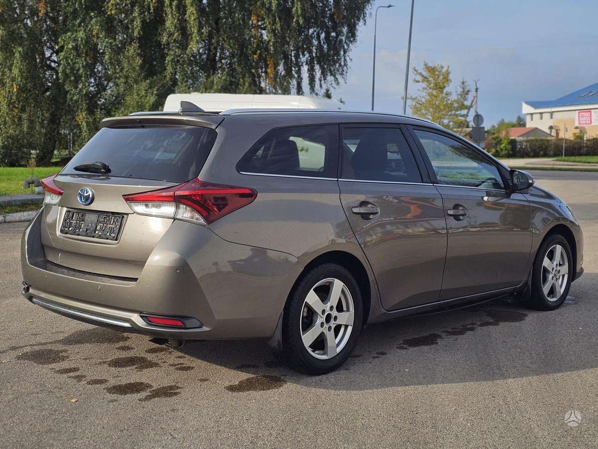 Toyota Auris - 11
