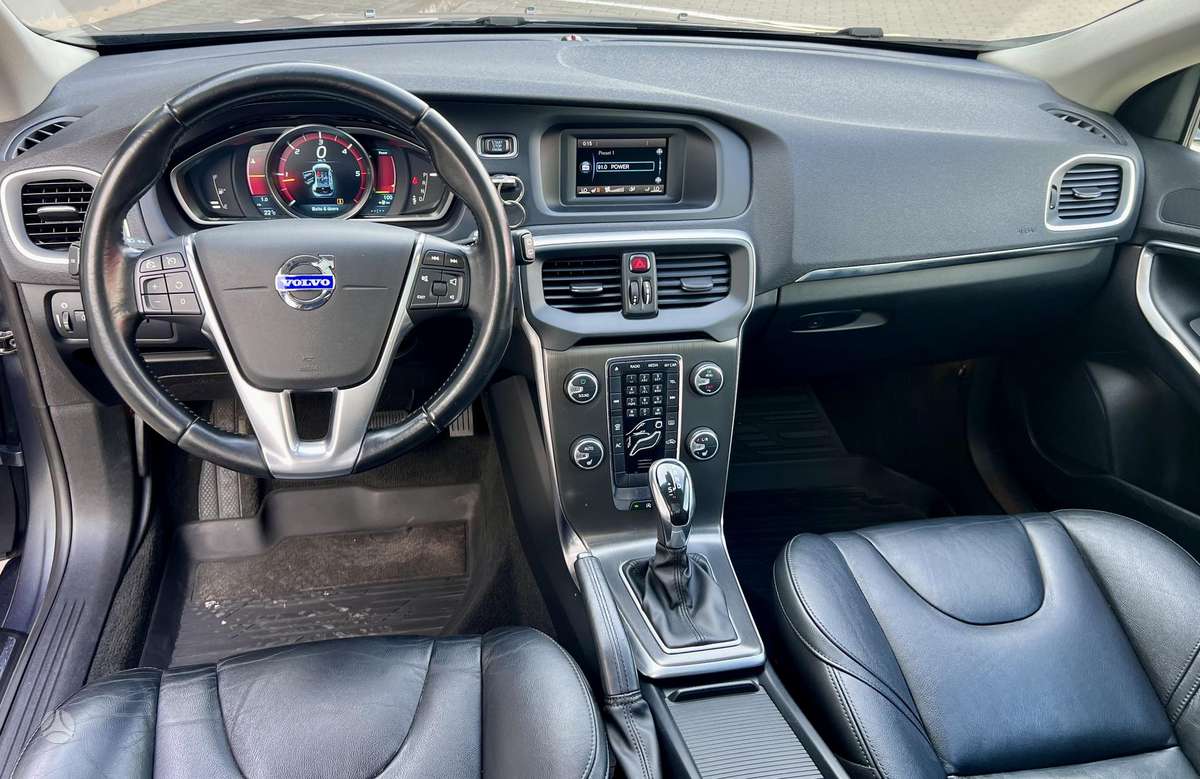 Volvo V40 - 6