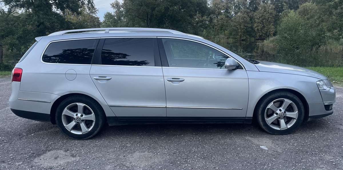 Volkswagen Passat - 2