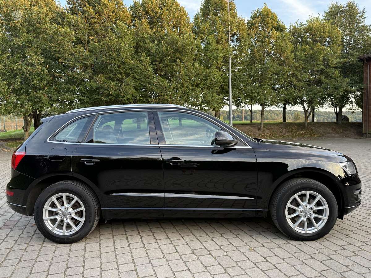 Audi Q5, 2.0 l., Внедорожник / Кроссовер