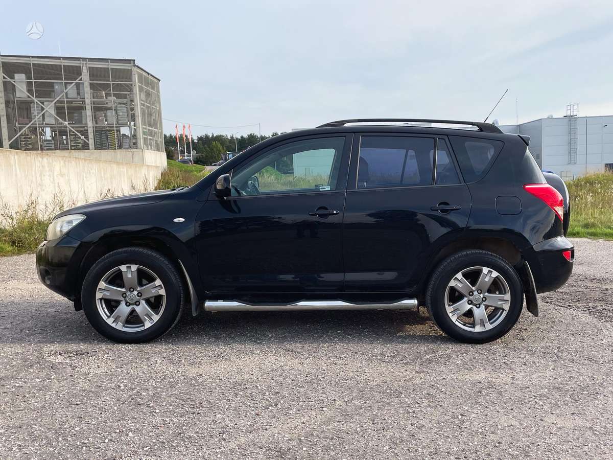 Toyota RAV4 - 5