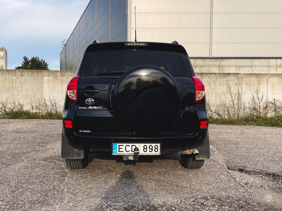 Toyota RAV4 - 7