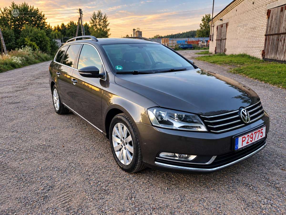 Volkswagen Passat - 2