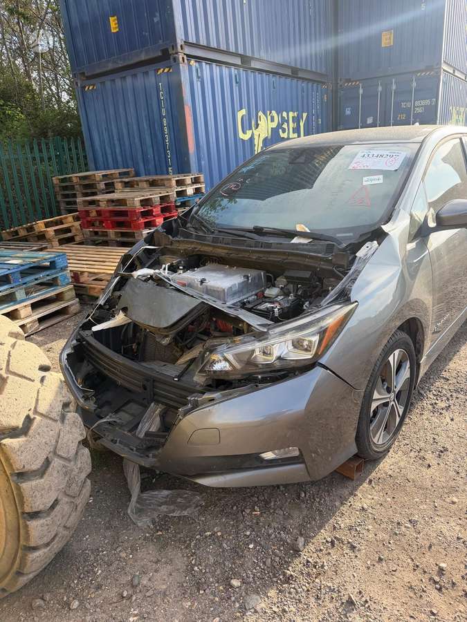 Nissan Leaf, 40 kWh, hatchback
