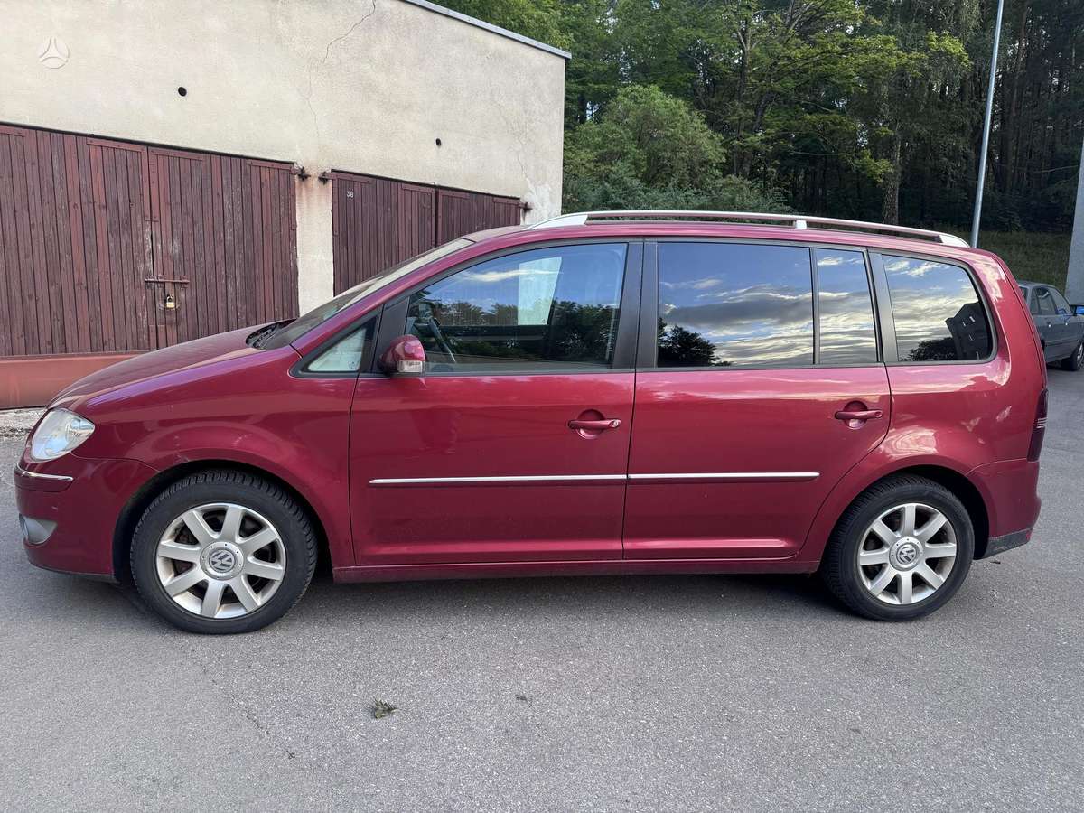 Volkswagen Touran - 3