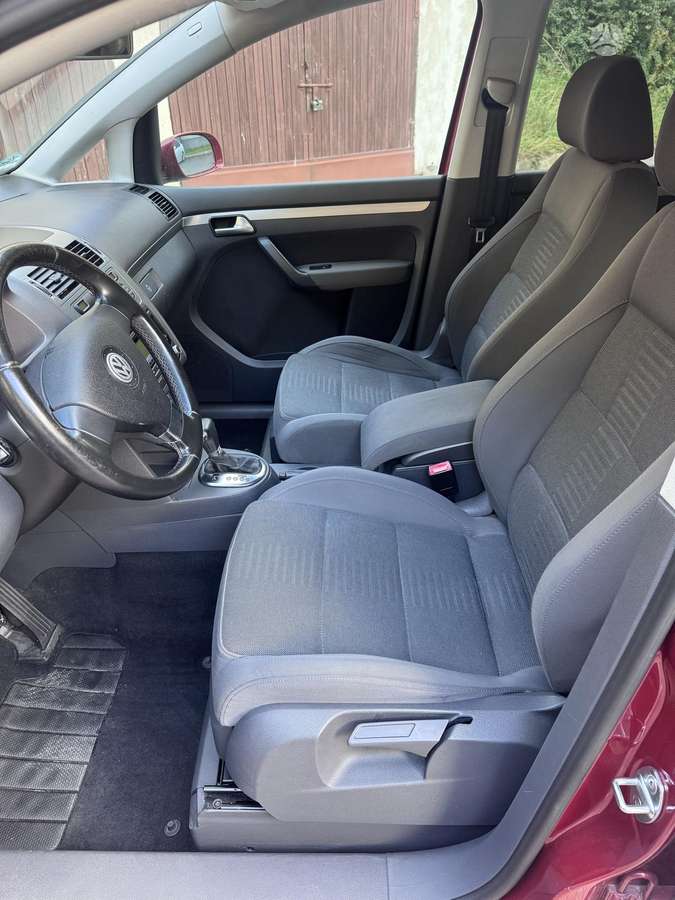 Volkswagen Touran - 6