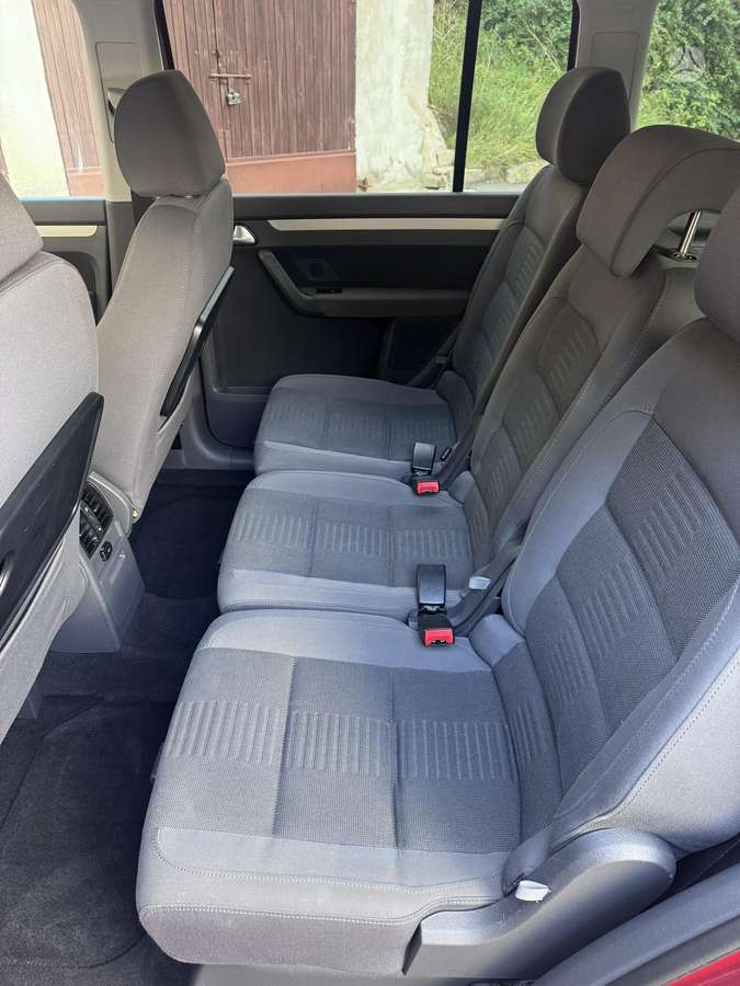 Volkswagen Touran - 7