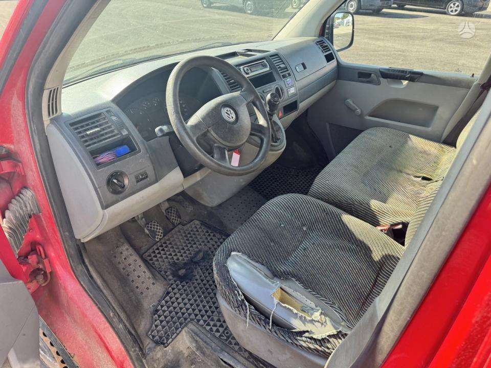Volkswagen Transporter - 9