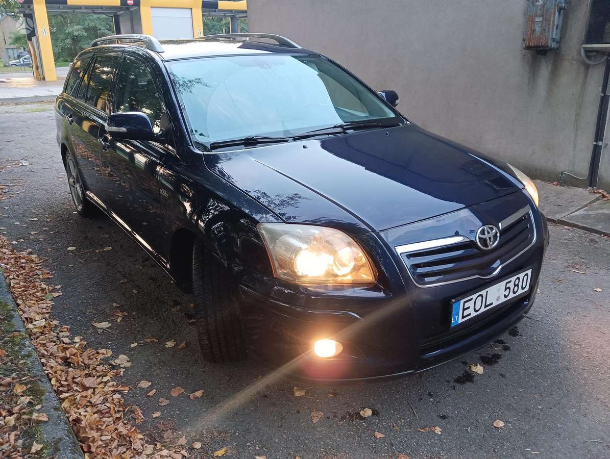 Toyota Avensis - 4