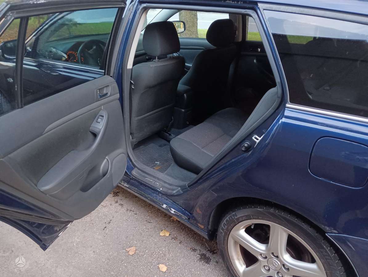 Toyota Avensis - 5
