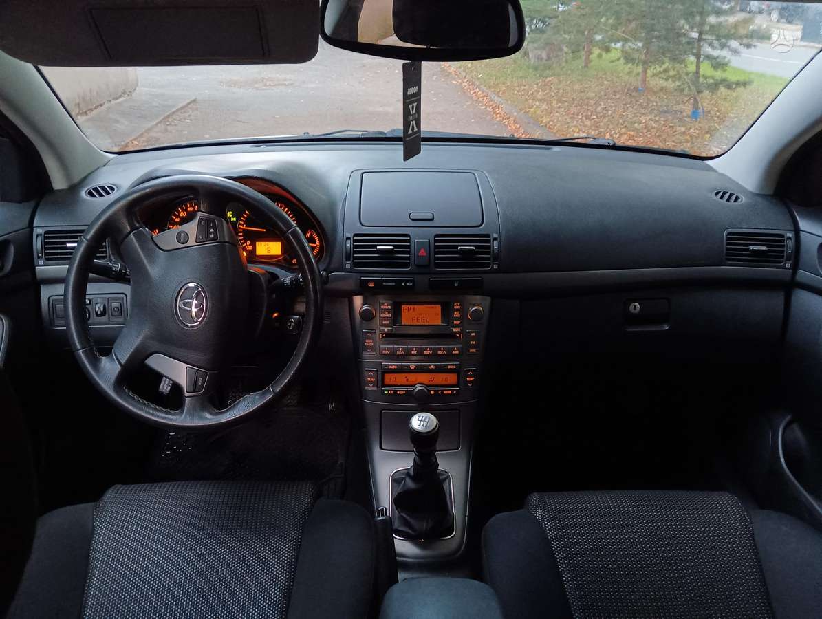 Toyota Avensis - 6
