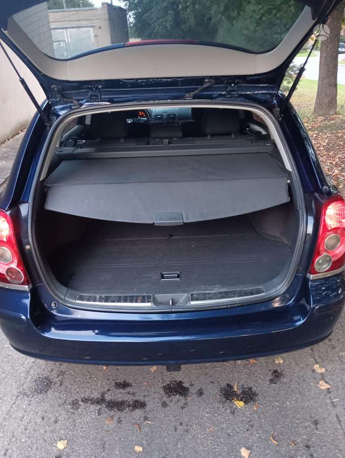 Toyota Avensis - 9