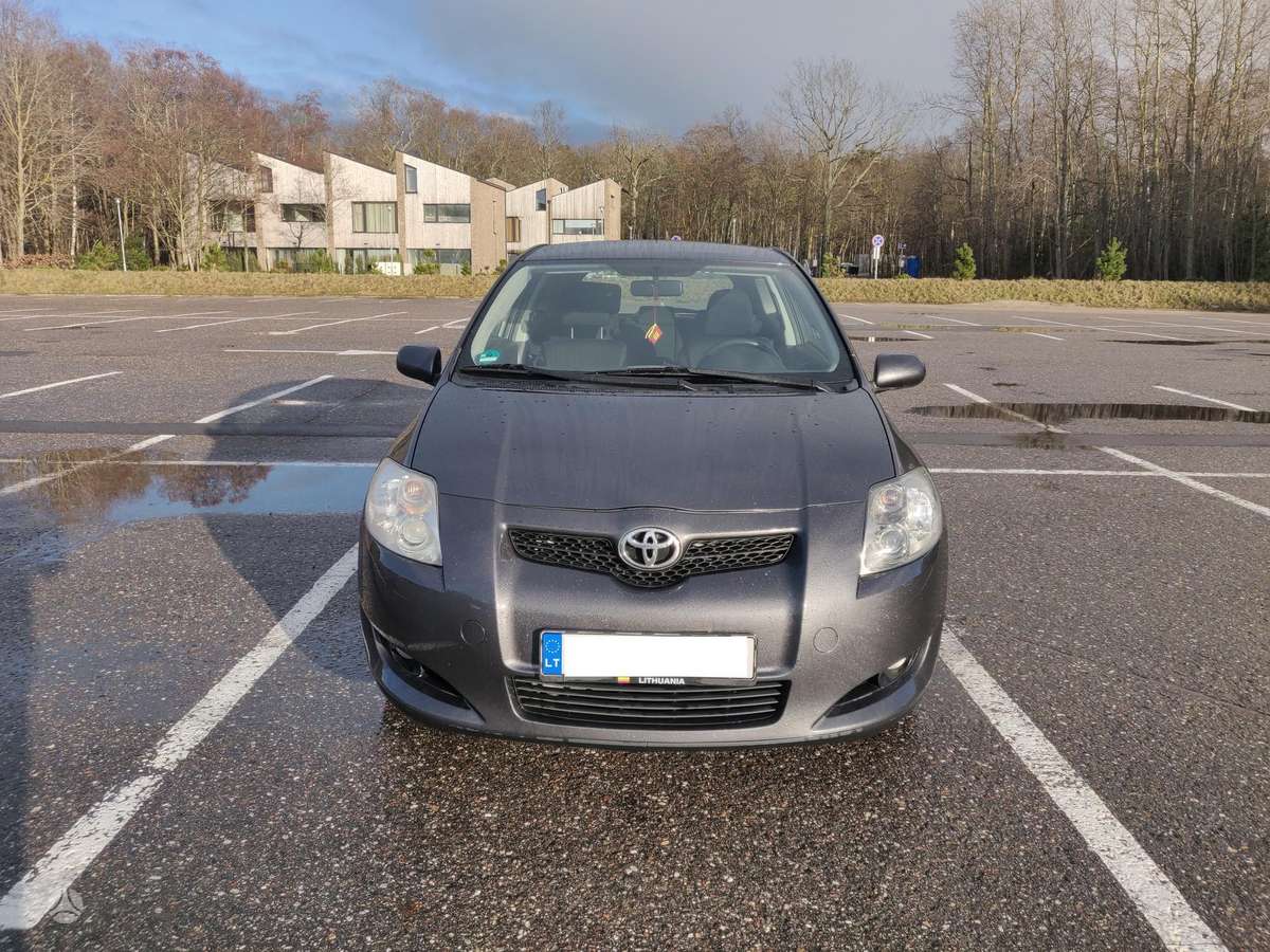 Toyota Auris - 2