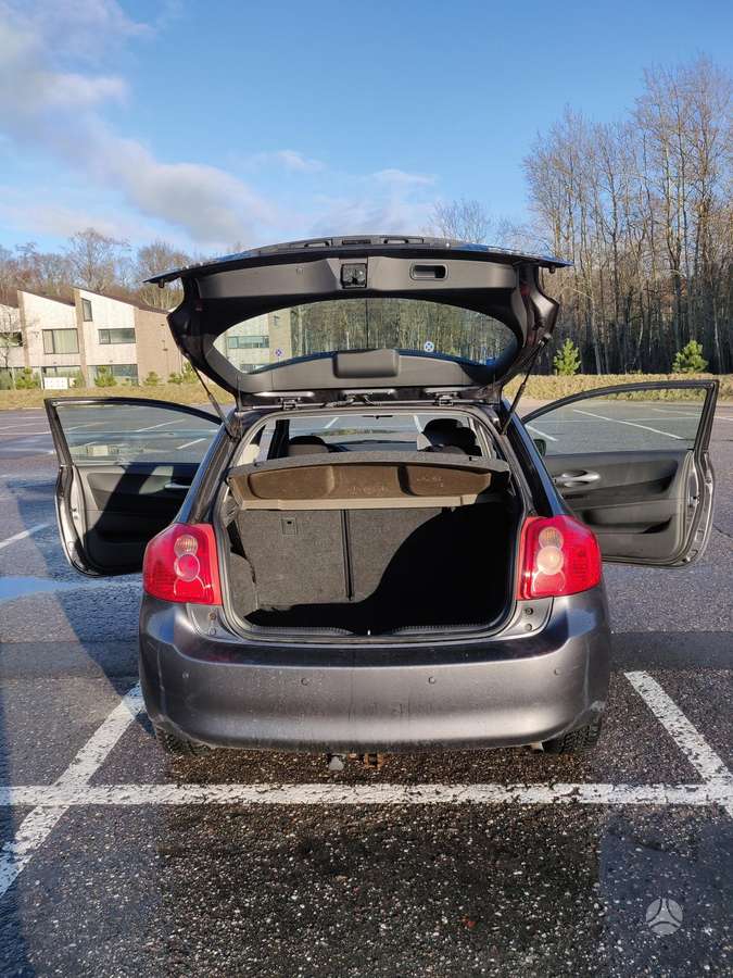 Toyota Auris, 1.6 l., hatchback