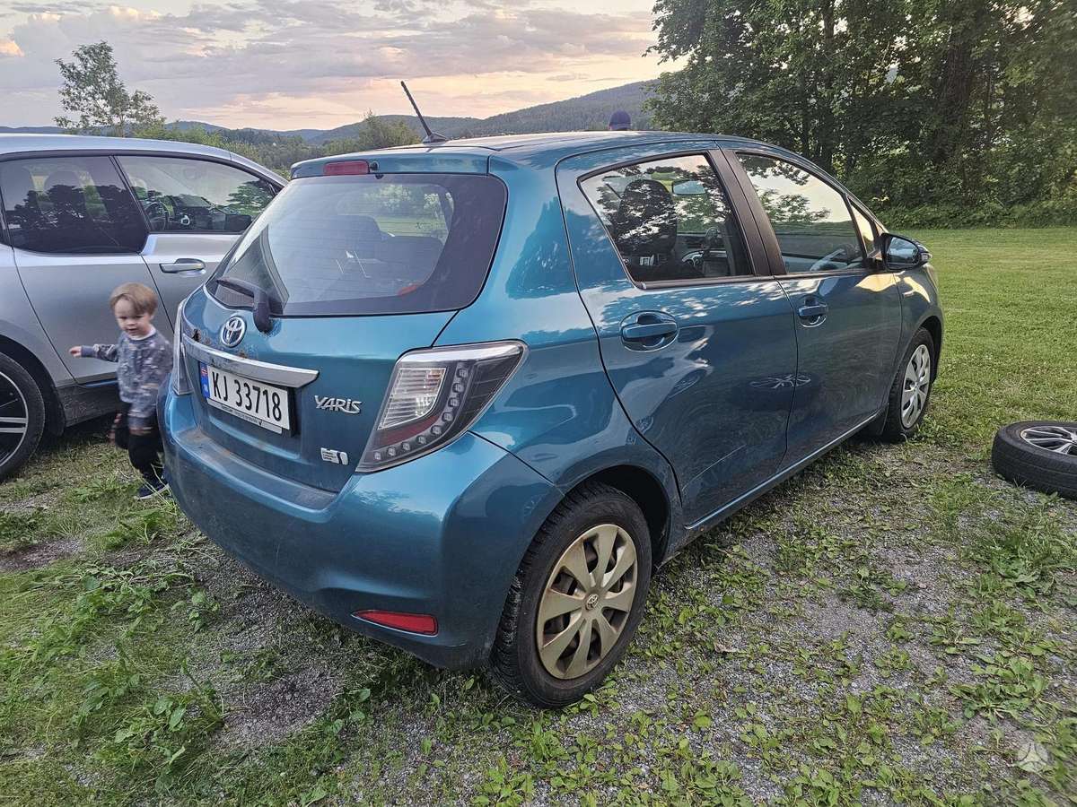 Toyota Yaris - 3