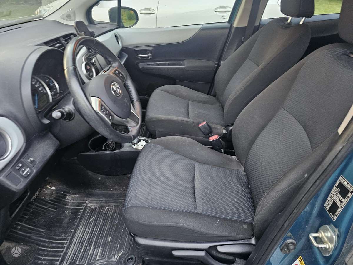 Toyota Yaris - 6