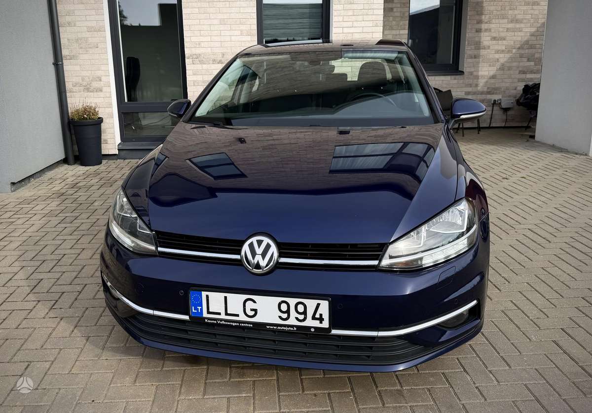 Volkswagen Golf - 2